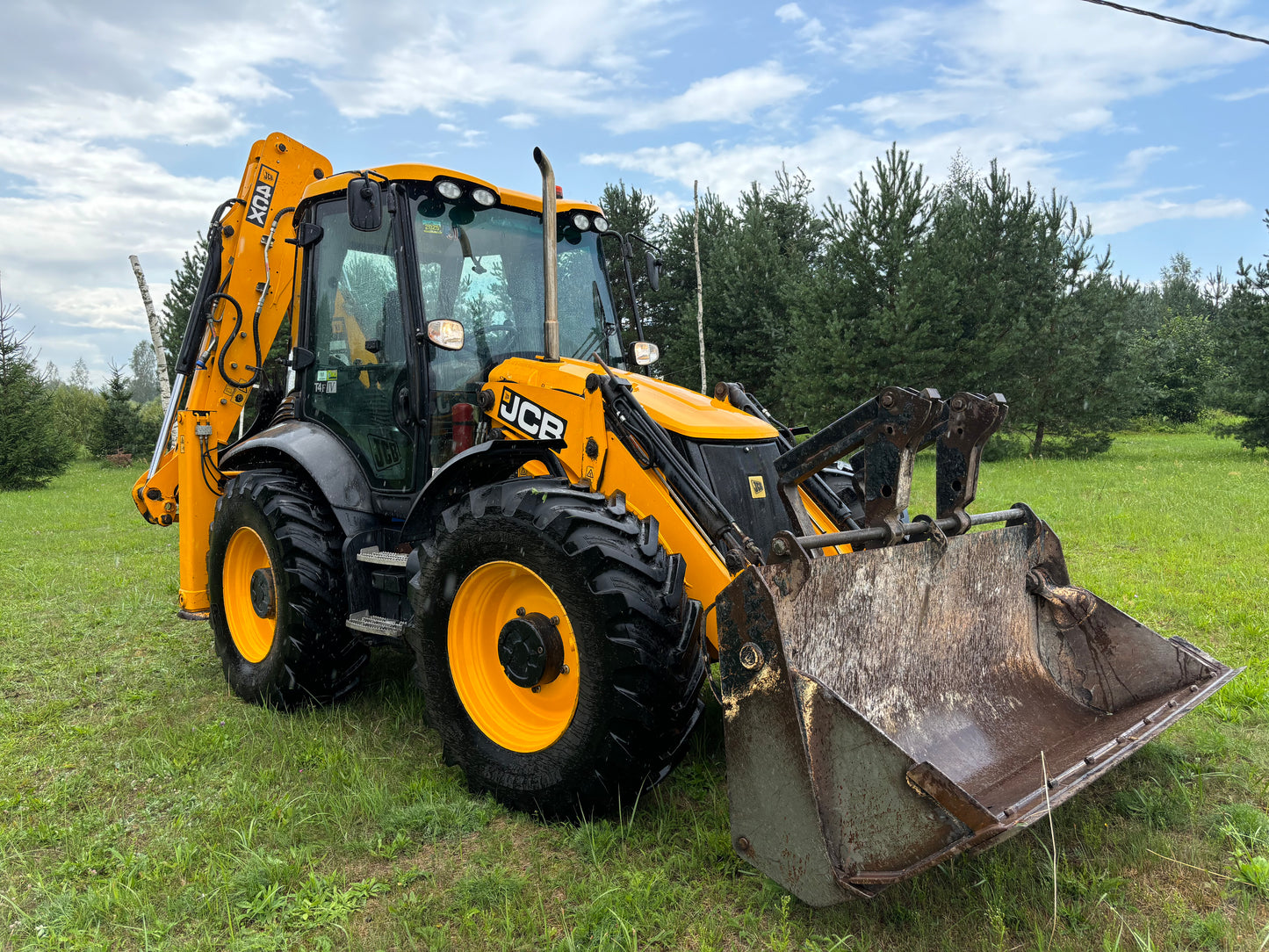 Universālais ekskavātors JCB 4CX